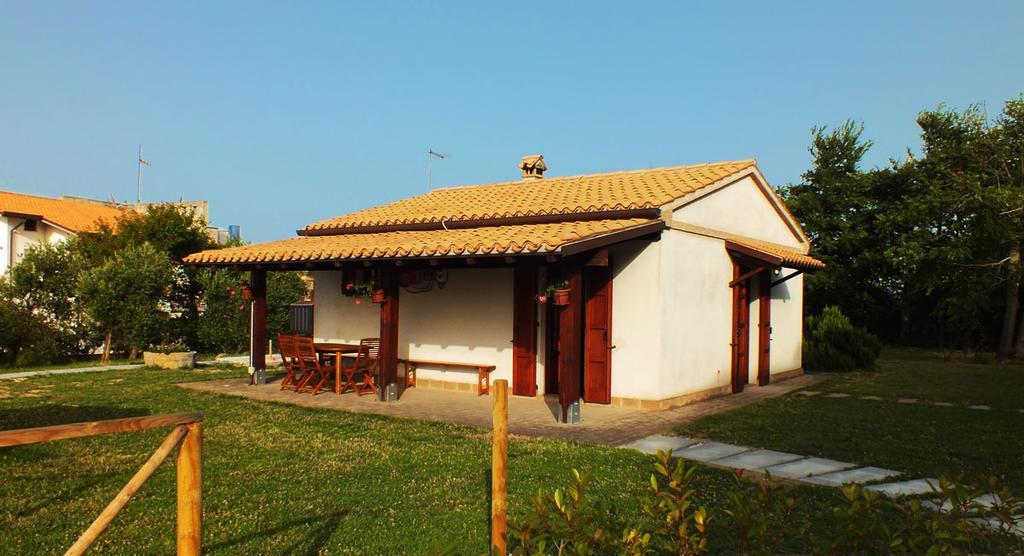 Agriturismo La Casa Della Lavanda - Il Rustico 마리나디몬테마르시아노 외부 사진