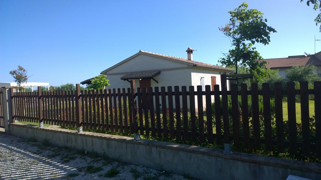 Agriturismo La Casa Della Lavanda - Il Rustico 마리나디몬테마르시아노 외부 사진